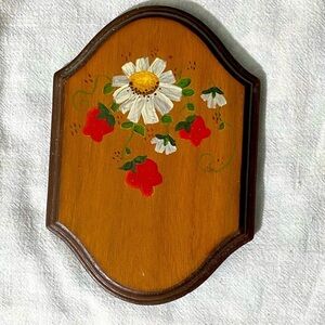 Vintage Strawberry daisies handmade wooden plaque wall hanging. OSP